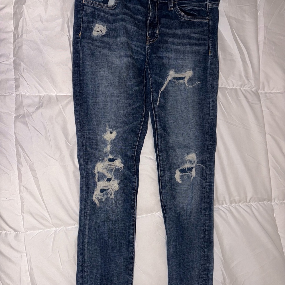 American Eagle Outfitters Ripped Blue Jeans!